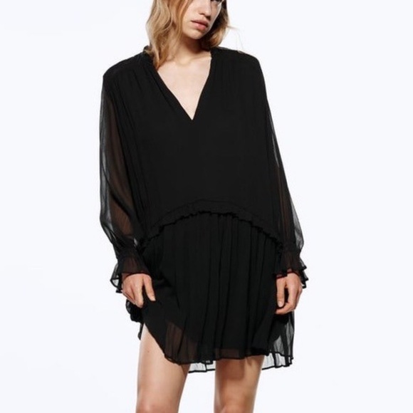 Dresses & Skirts - NWOT ZARA Black Voluminous Dress XS